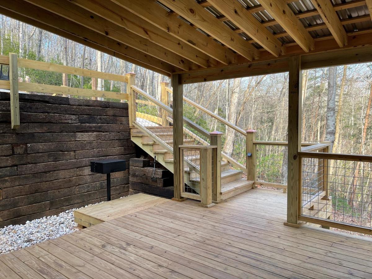 Bigfoots Hideaway Cabin ガトリンバーグ エクステリア 写真
