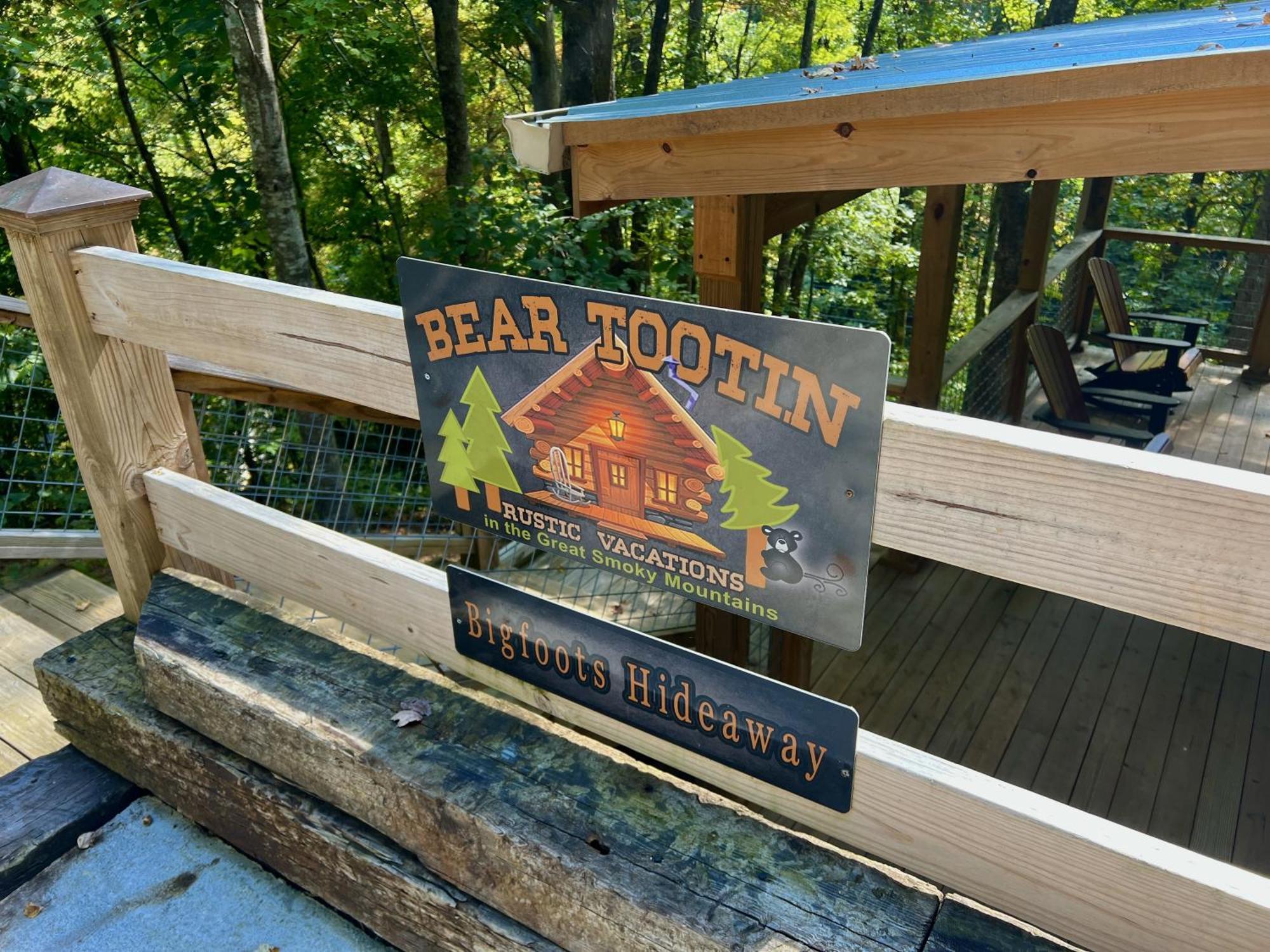 Bigfoots Hideaway Cabin ガトリンバーグ エクステリア 写真
